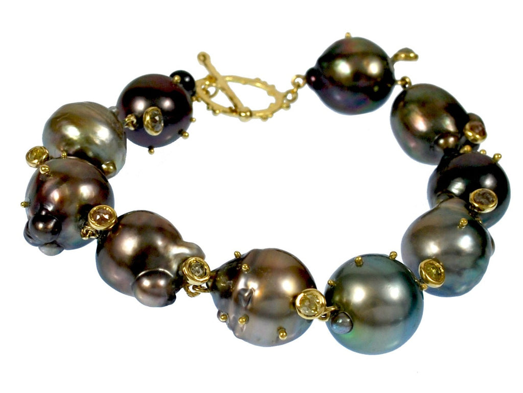 Moorea Black Tahitian Pearl and Diamond Bracelet